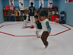 -嗨动跆拳道体能馆(菜百店)