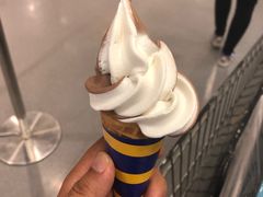 双色冰激凌-宜家·瑞典风味餐厅(北京西红门店)