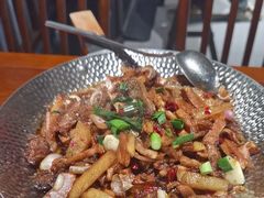 -唐师傅湘西名菜馆(武陵路店)