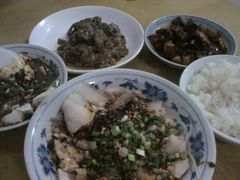 拌白肉/豆花/蒸牛肉/樱桃肉/甑子饭-十一街苍蝇馆子转经消江湖菜(九眼桥十一街店)