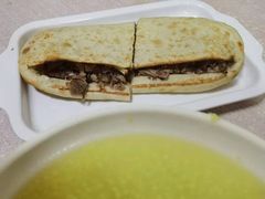 -宝光熏肉鞋底火烧(新街口店)