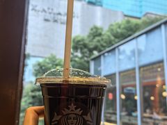 -星巴克臻选(上海中环广场2F店)