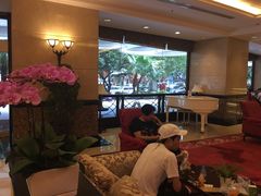 -深圳富苑皇冠假日套房酒店