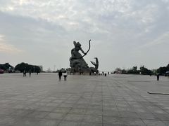 -巴陵广场