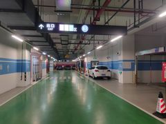 -徐汇日月光地下停车场