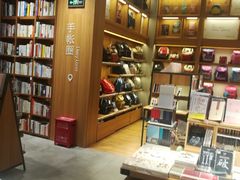 -百新书局(尚悦湾店)