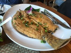 -Chom Cafe and Restaurant