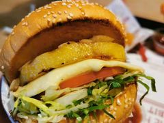-The Habit Burger Grill 哈比特汉堡(复兴soho店)