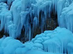 -大平台龙居瀑布旅游区