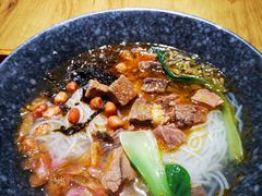 -八月美食小馆(银泰城总店)