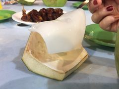 泰国香椰子-明记烧鱼美味店