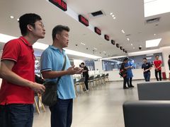 -华为授权体验店(华强北电子广场)