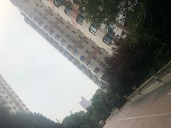 -上海四方新城