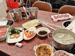 -四囍码头海鲜烧烤自助火锅(外滩南京东路悦荟广场店)