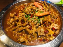 牛蛙煲-胖哥俩肉蟹煲(湖滨银泰in77店)