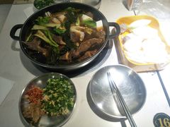 -运气牛自助酱大骨火锅(南京东路店)