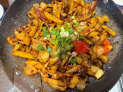 -富正毅三下锅(体育馆店)