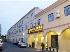 -白领E家商务酒店（上海国际旅游度假区店）-地上停车场