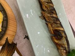 -青瓦餐厅·生鱼片·韩园烤肉(西塔店)