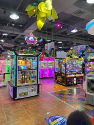 -菲菲羊乐园(临平银泰城店)