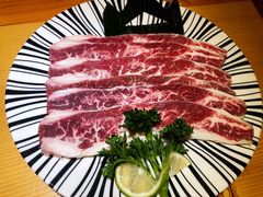 谷饲雪花大片肉-极简·炭火烤肉主题餐厅·龙虾烧烤·烤羊排(宝龙店)