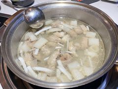 -喃喃椰·糟粕醋·椰子鸡火锅(七堡花园店)