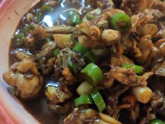 红烧牛蛙-老三样·美食研究中心(世贸路店)