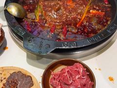 红汤小锅-卤校长老火锅(杨家坪直营店)