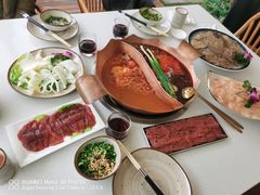 -墨居上隐·院子里火锅(峨眉店)