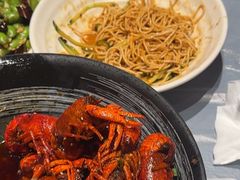 -肥肥虾庄·金牌油焖大虾(杨园滨江时代walk店)