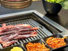 -臻牛烤肉