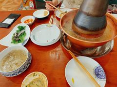 -楼外楼大刀肉传统火锅居(博学路店)