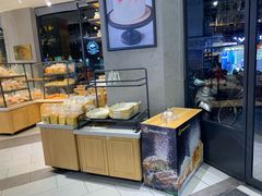 面包甜点陈列柜-大苹果面包生日蛋糕(创新店)