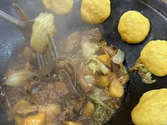 -粘豆包柴火铁锅炖