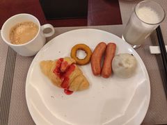 -西安阳光国际大酒店(西安火车站五路口地铁站店)