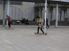 -龙美术馆西岸馆-停车场