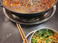 -鸿顺老铁锅美蛙鱼府(解放碑店)