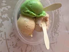 -古老冰山特色冰淇淋店(艾提尕尔店)