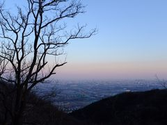 -鬼笑石后山停车场