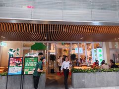 -老乡鸡(上海白玉兰广场店)