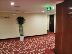 -燕山大酒店