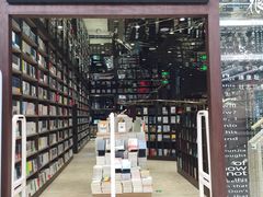 -钟书阁(群光广场店)