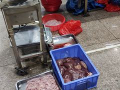 -标记美食新鲜猪杂(兴南大道店)