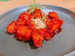 红酒泡沫牛仔粒-荟廷·晶萃(陆家嘴尚悦湾店)