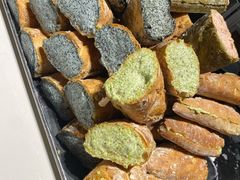 松露鱼籽法棍-Let's Taipei 非常烘焙(太古里店)