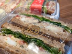 -巴黎贝甜(大宁国际商业广场店)