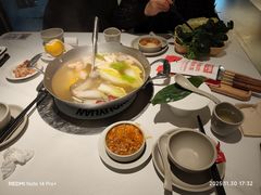 -左庭右院鲜牛肉火锅(金山万达店)