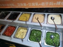 自助调料区-成都屋头串串(青年北街店)