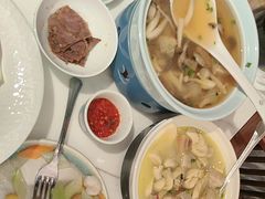 -满江红四季餐厅 · 国家五钻级酒家(新纪元大酒店店)