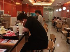 -呷哺呷哺(世贸.工三店)